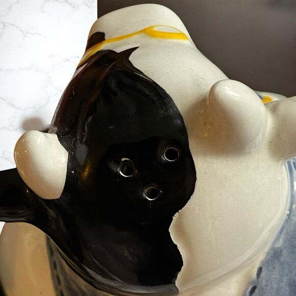 Vintage 1992 Clay Art “American Gothic” Cows Salt & Pepper Shakers - Picture 10 of 14